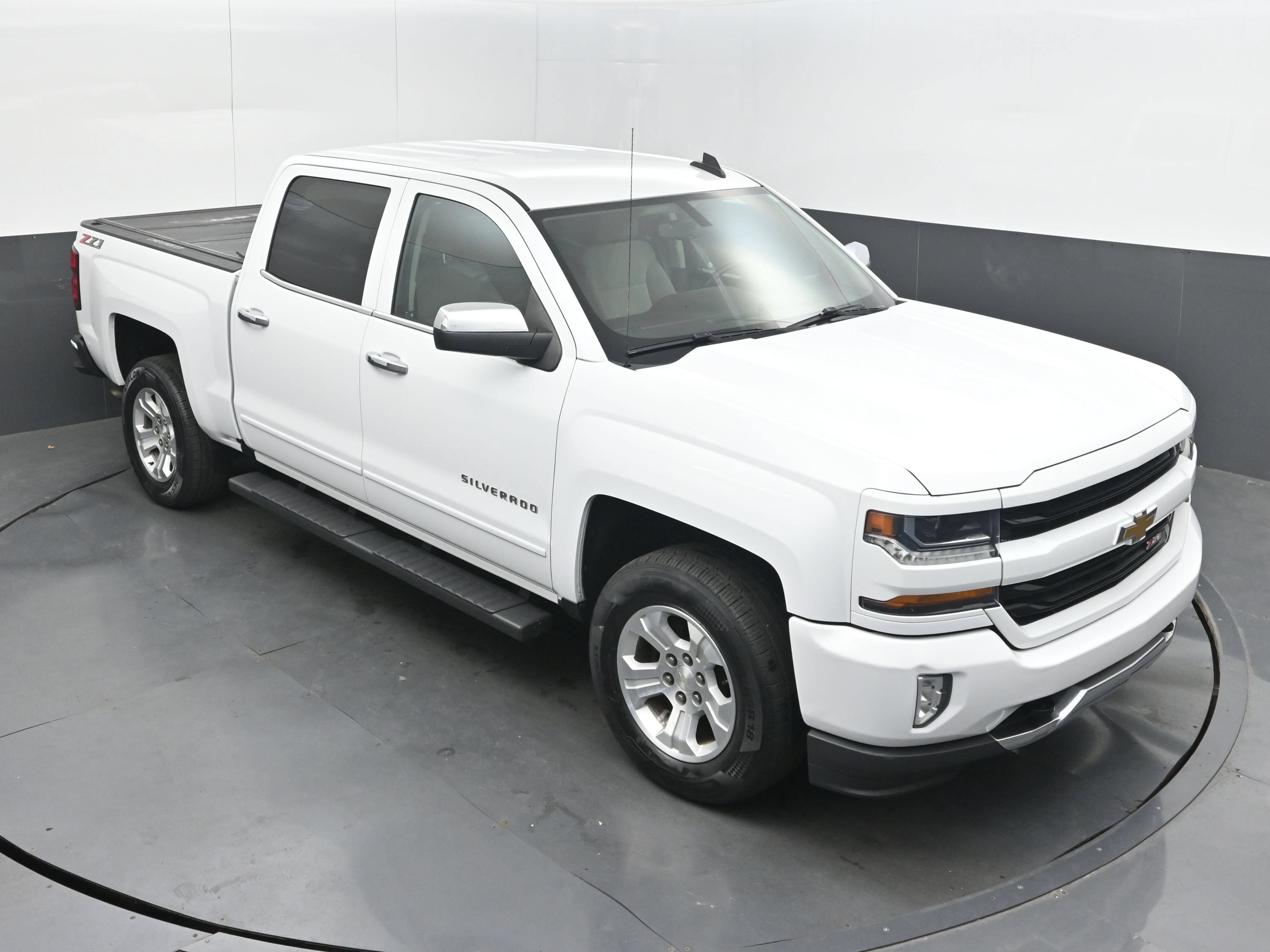 Used 2018 Chevrolet Silverado 1500 LT w/ All Star Edition AWD/4WD image 26