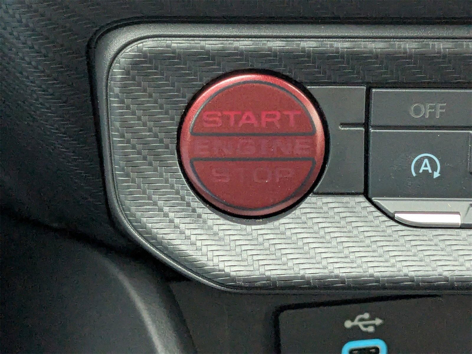 Used 2025 Ford Mustang Premium image 25