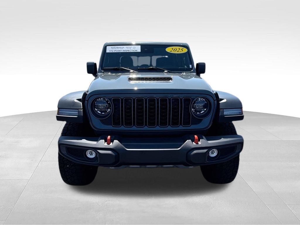 Used 2025 Jeep Gladiator Mojave w/ Convenience Group AWD/4WD image 3