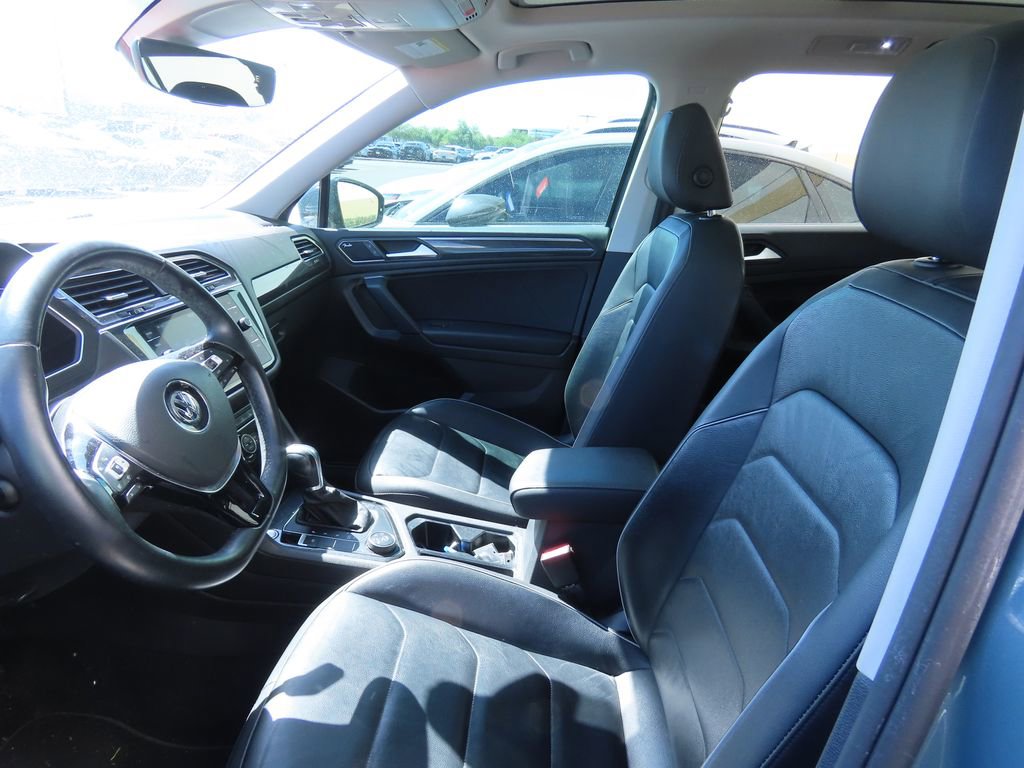Used 2019 Volkswagen Tiguan SEL Premium AWD/4WD image 10