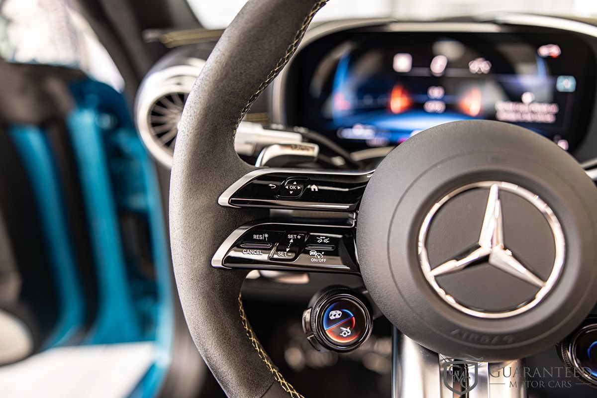 Used 2025 Mercedes-Benz SL 63 AMG 4MATIC image 25