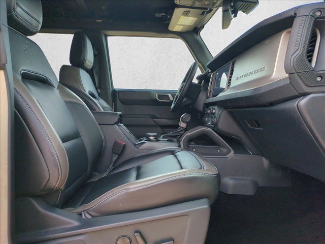 Used 2025 Ford Bronco Outer Banks AWD/4WD image 21