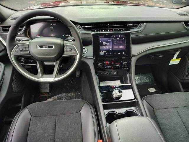 New 2025 Jeep Grand Cherokee L Laredo AWD/4WD image 12