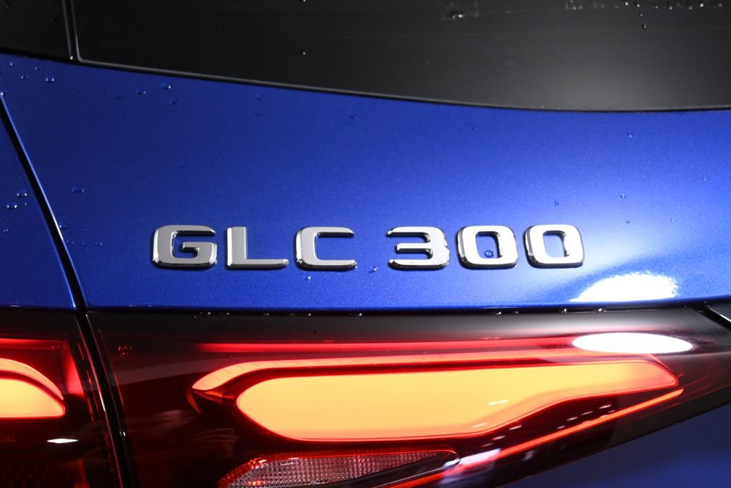 Certified 2025 Mercedes-Benz GLC 300 4MATIC image 35
