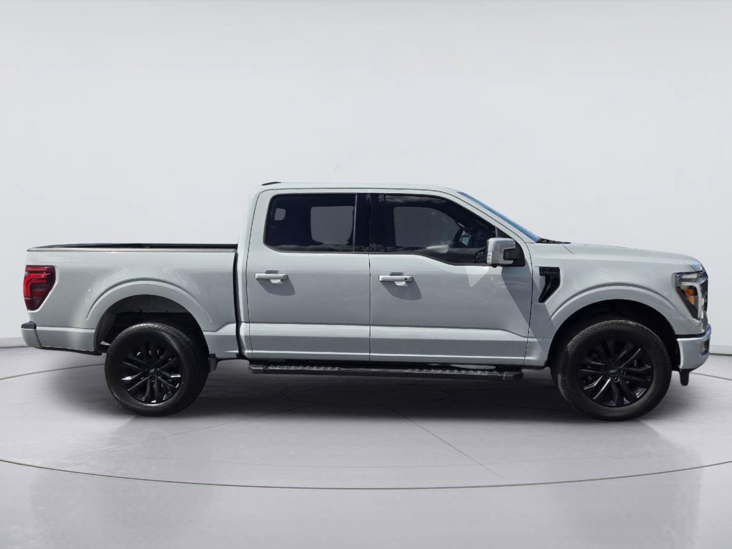 Certified 2024 Ford F150 Lariat w/ FX4 Off-Road Package AWD/4WD image 4