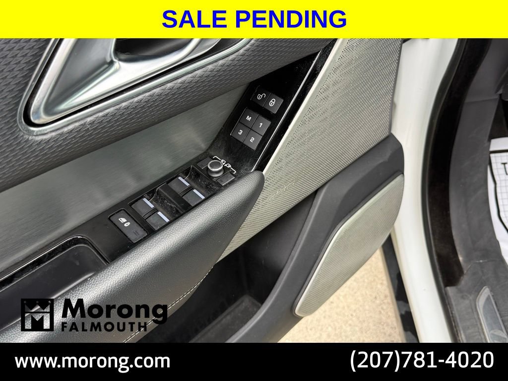 Used 2019 Land Rover Range Rover Velar R-Dynamic SE AWD/4WD image 25