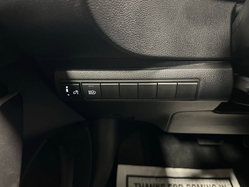 Used 2025 Toyota Corolla SE image 17