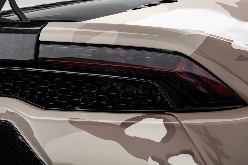 Used 2015 Lamborghini Huracan LP 610-4 image 39