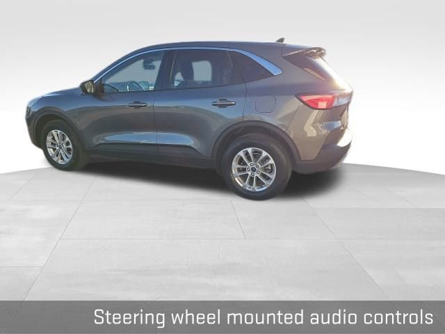 Used 2022 Ford Escape SE image 14
