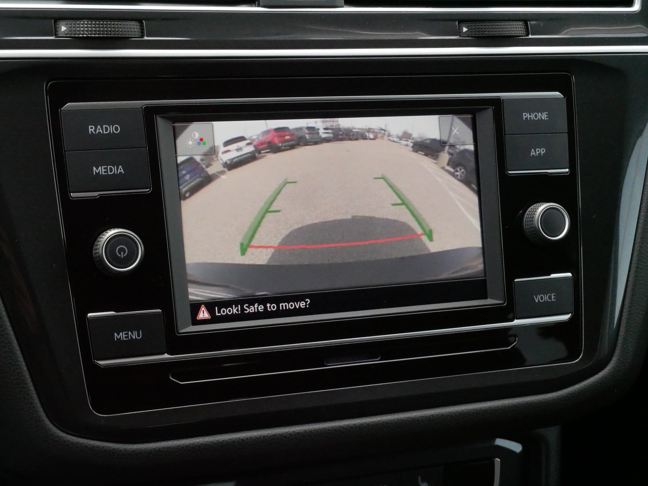 Certified 2024 Volkswagen Tiguan S image 28