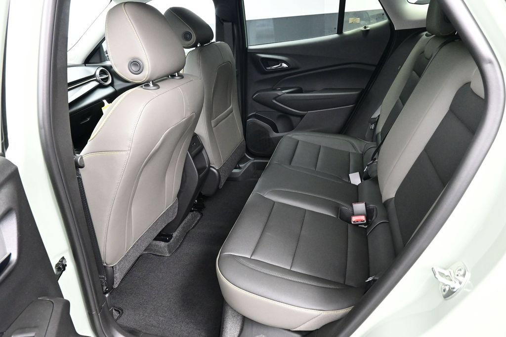 New 2026 Chevrolet Trax ACTIV FWD image 12