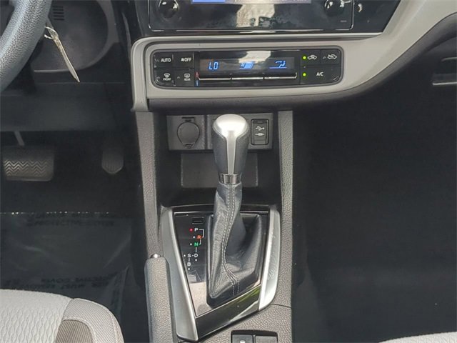 Used 2018 Toyota Corolla LE image 18