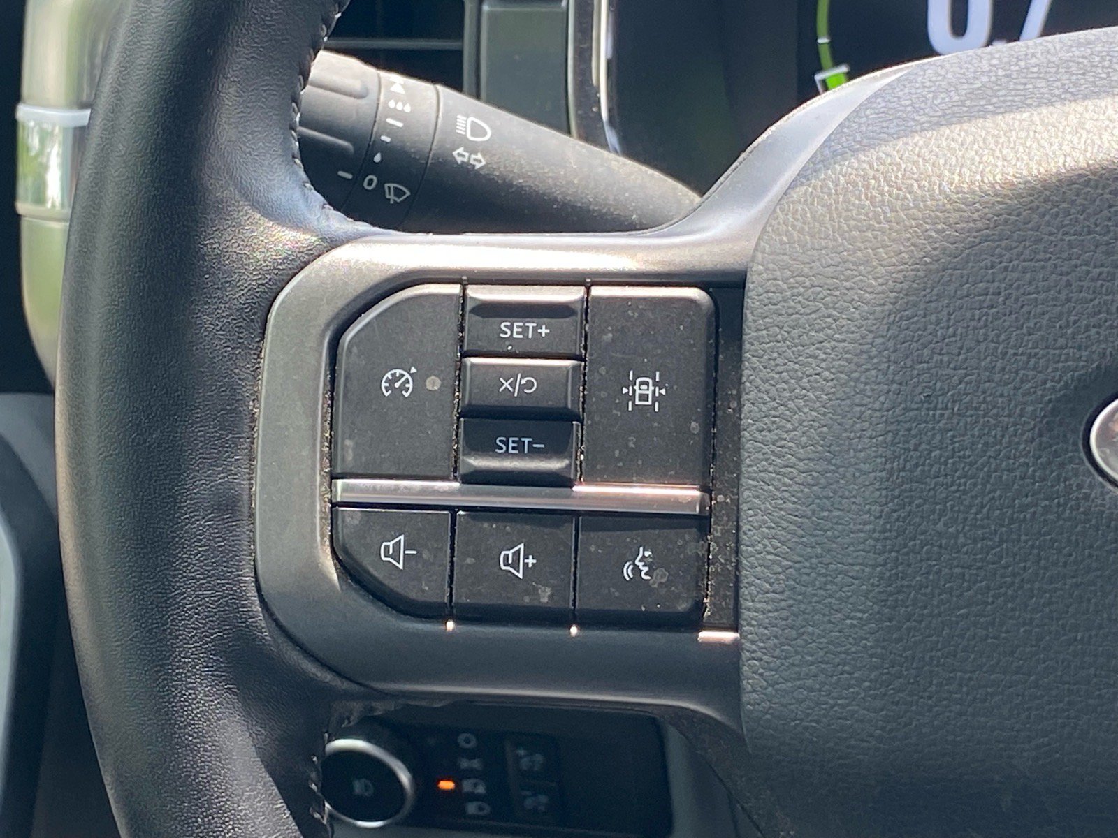 Certified 2022 Ford F150 Lariat AWD/4WD image 9