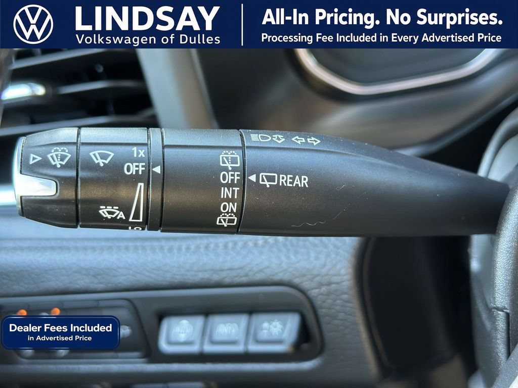 Used 2021 GMC Yukon Denali w/ Advanced Technology Package AWD/4WD image 24