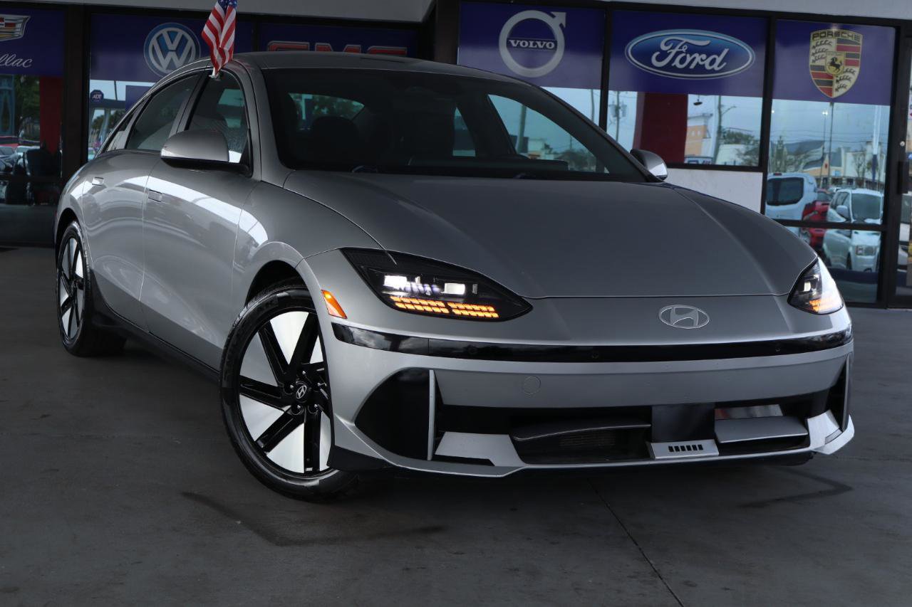 Used 2023 Hyundai Ioniq 6 SE image 2