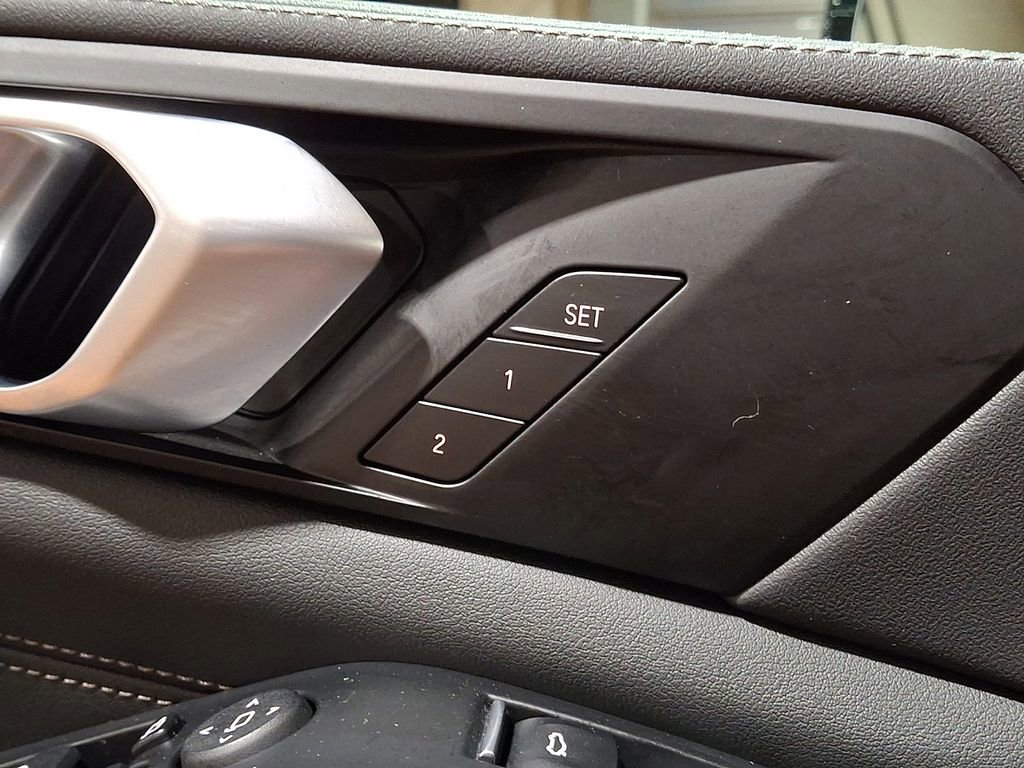 Certified 2025 BMW X5 xDrive40i w/ M Sport Package image 25