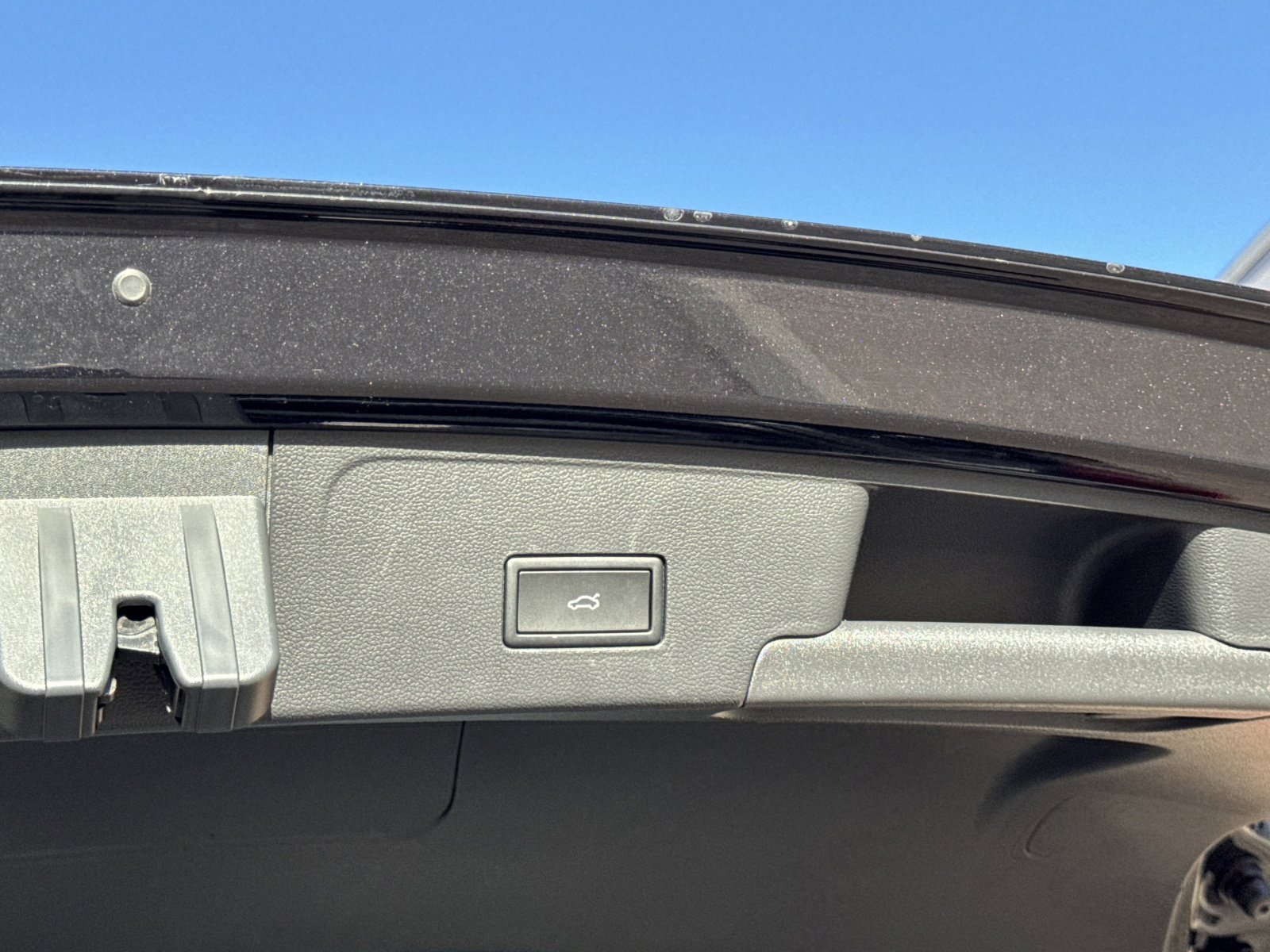 New 2026 Volkswagen Atlas Cross Sport SE image 7