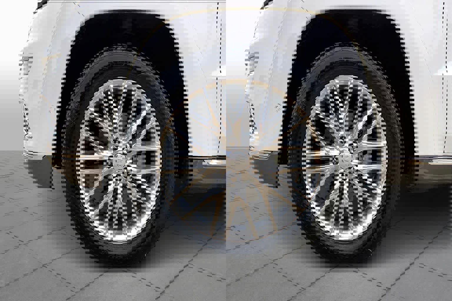 Used 2017 Jeep Grand Cherokee Summit image 10