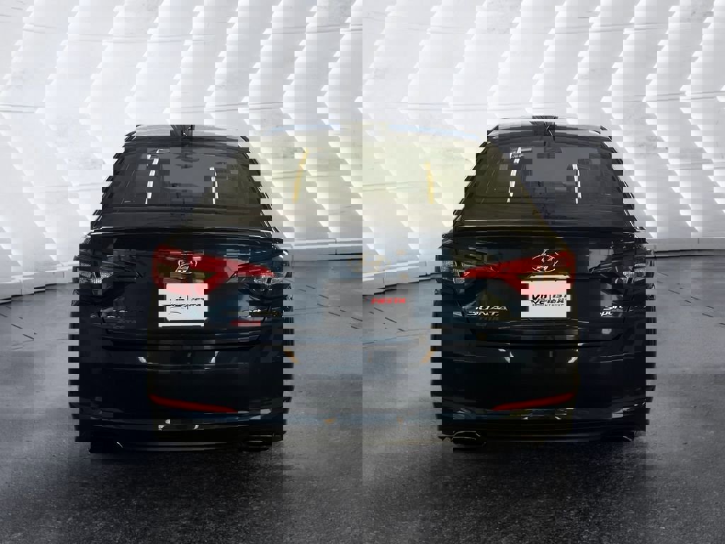 Used 2017 Hyundai Sonata Sport image 5