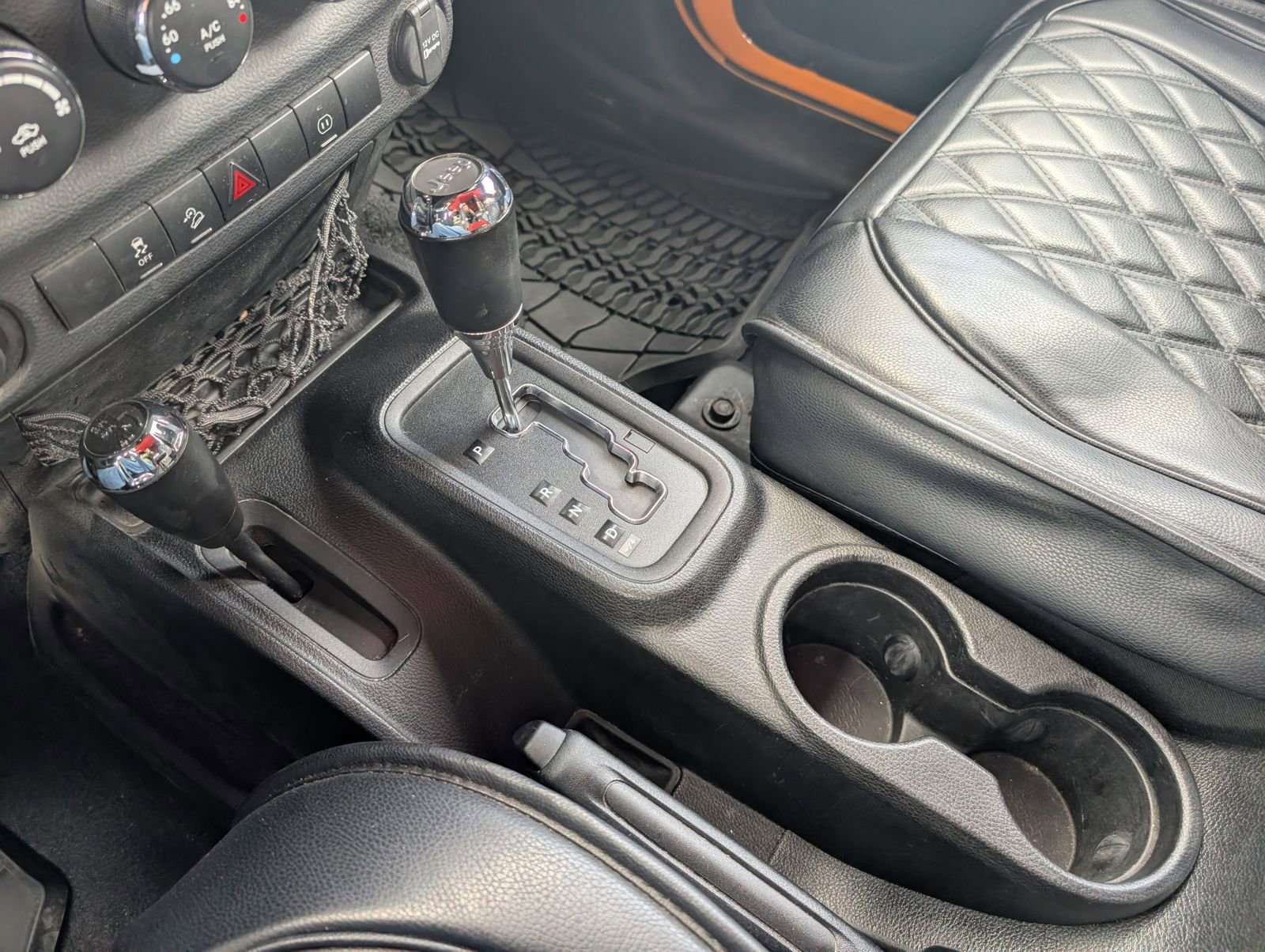 Used 2012 Jeep Wrangler Unlimited Sahara w/ Connectivity Group image 25