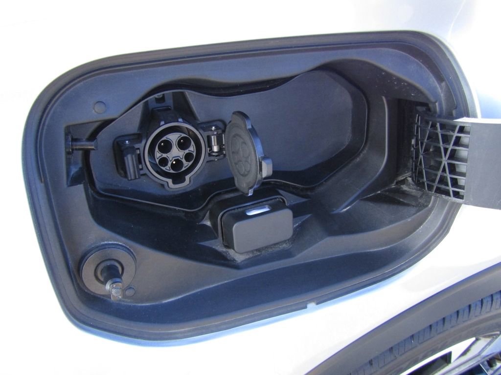 Used 2023 Mitsubishi Outlander SE image 7