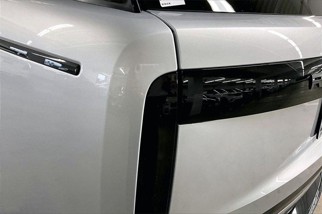 Used 2023 Land Rover Range Rover SE image 21