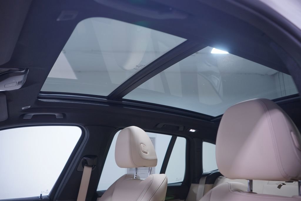 Used 2022 BMW X3 sDrive30i w/ Convenience Package image 9