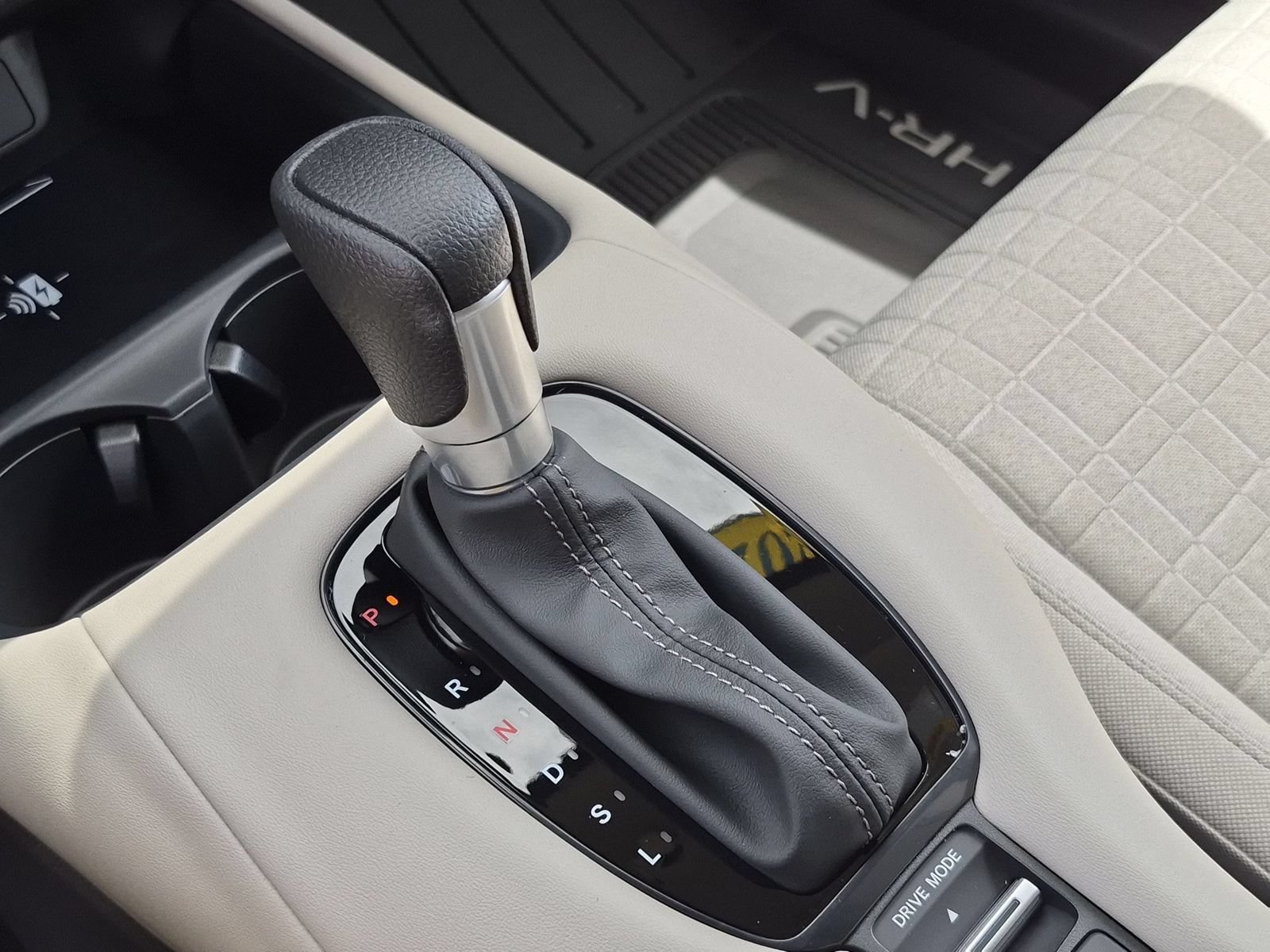 New 2027 Honda HR-V LX image 6