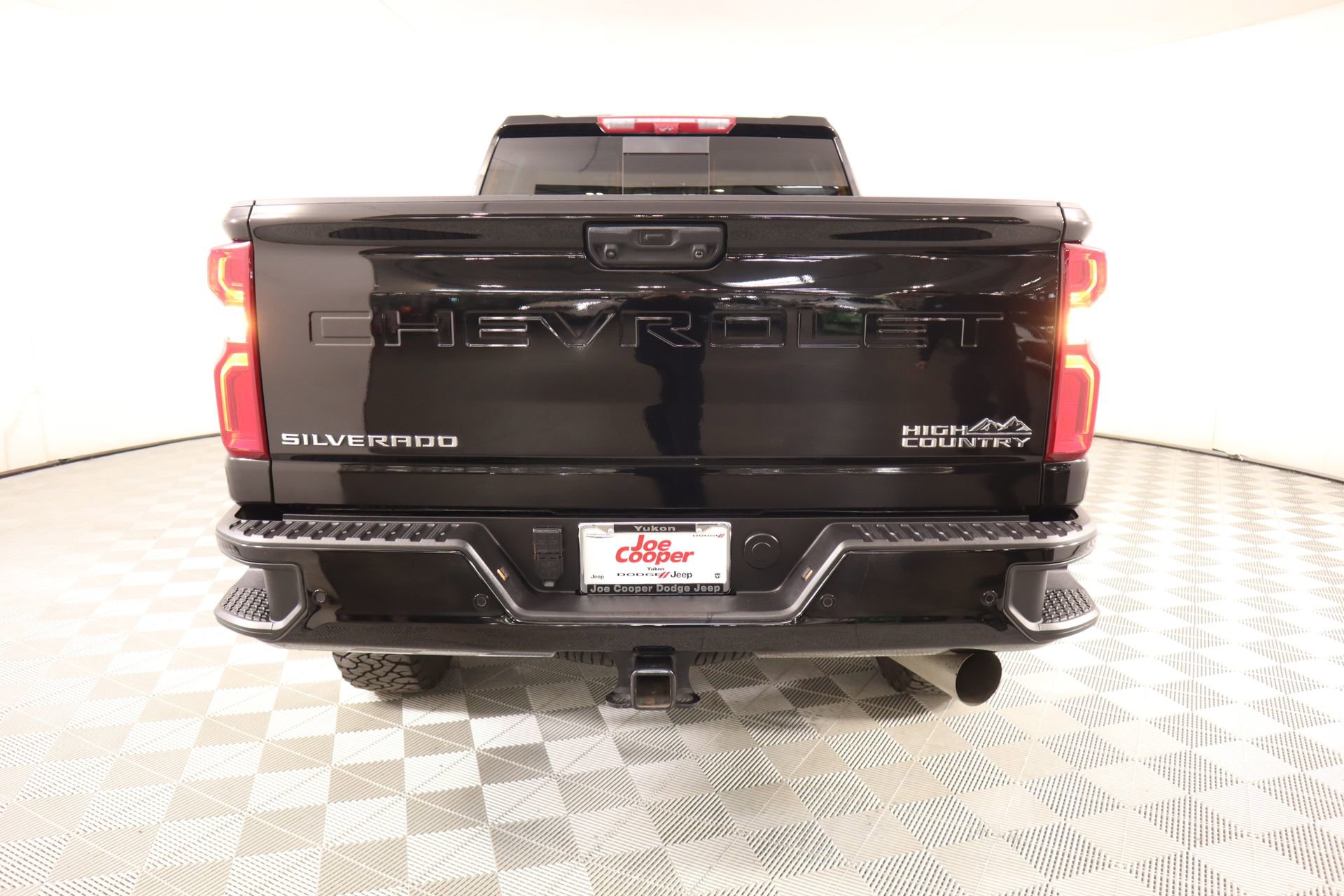 Used 2024 Chevrolet Silverado 2500 High Country w/ Technology Package image 22