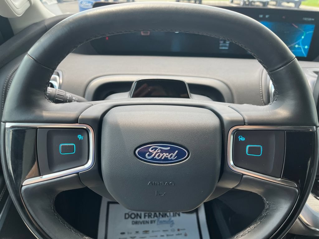 Used 2025 Ford Expedition Max Platinum w/ Driver's Package AWD/4WD image 14