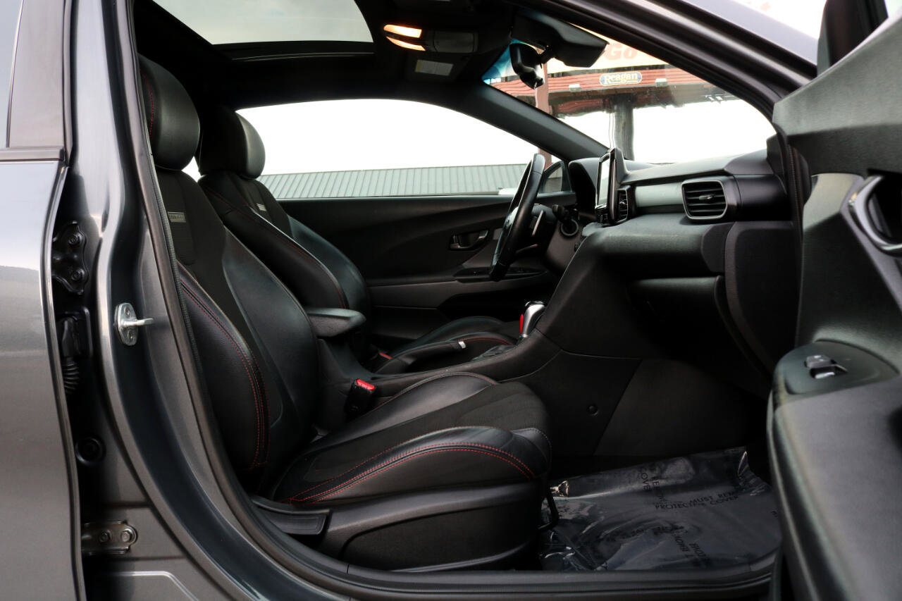 Used 2020 Hyundai Veloster 2.0 Premium image 39