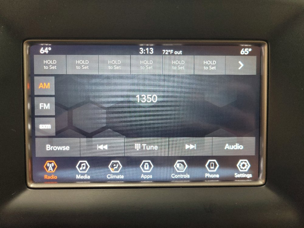 Used 2021 Jeep Grand Cherokee Laredo AWD/4WD image 25