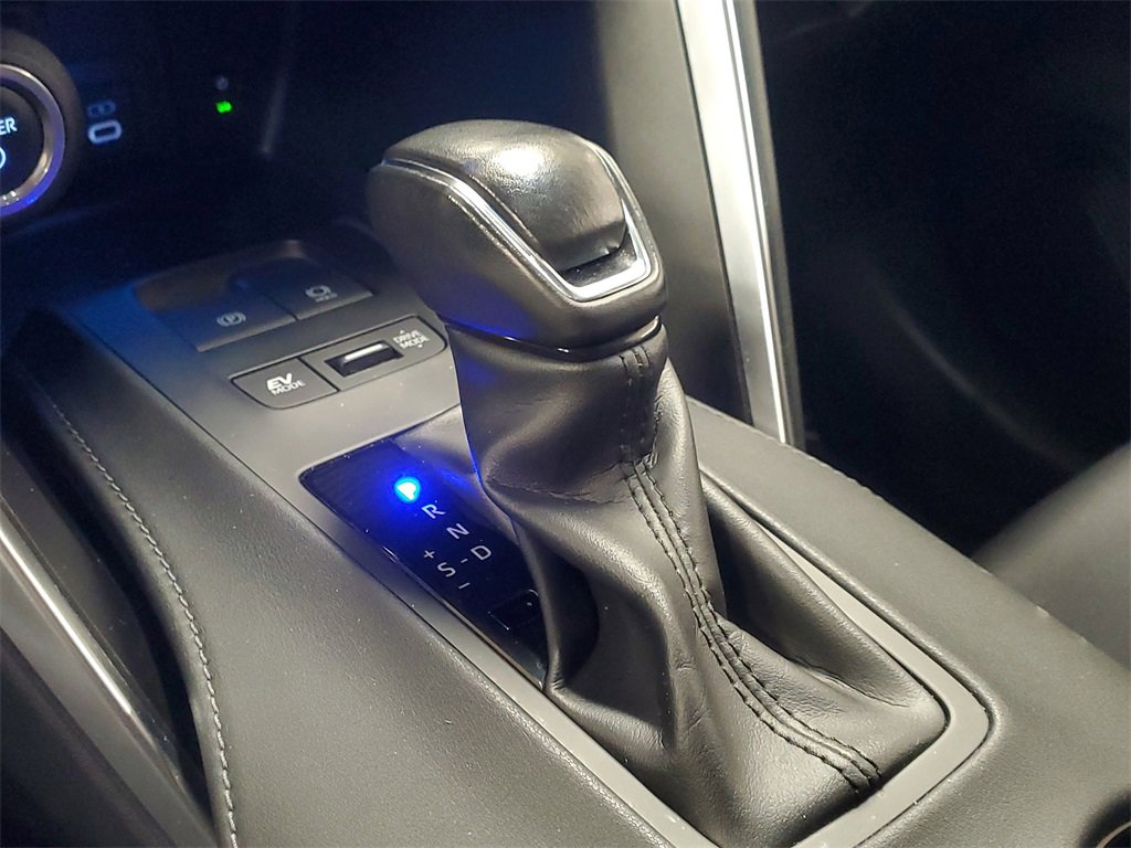 Used 2023 Toyota Venza LE image 29