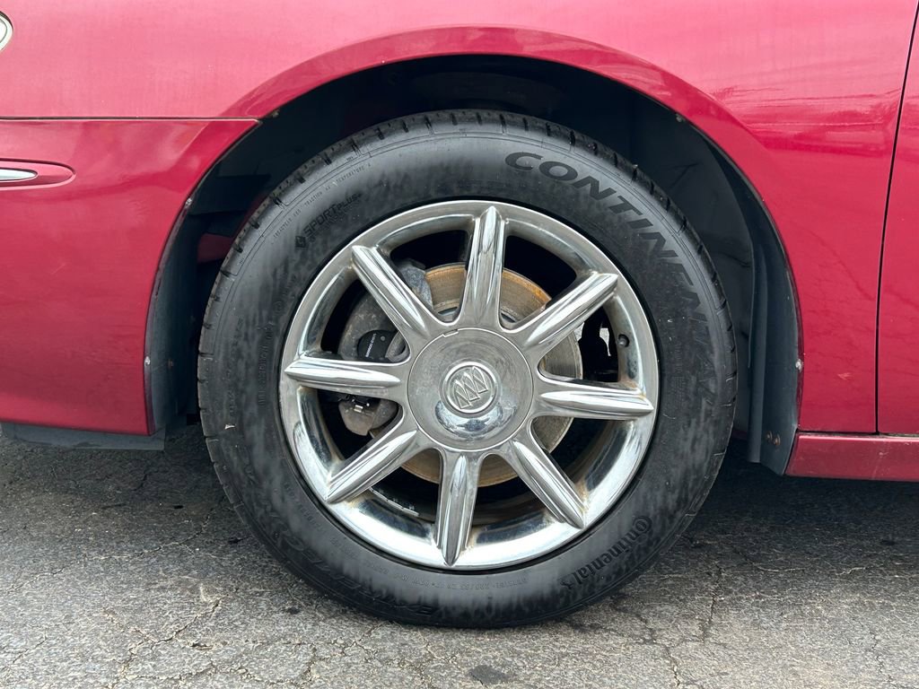 Used 2005 Buick LaCrosse CXS w/ Chrome Appearance Package image 10