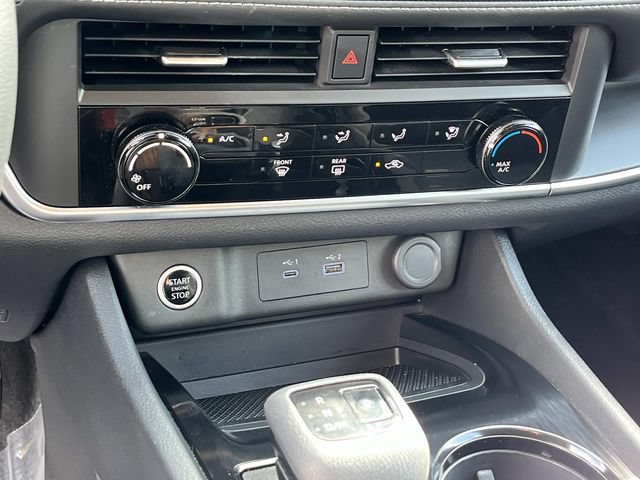 Used 2023 Nissan Rogue S AWD/4WD image 29