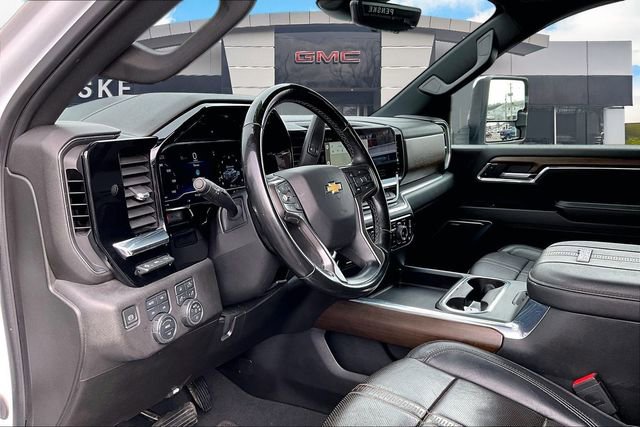 Used 2024 Chevrolet Silverado 2500 High Country w/ Technology Package image 13