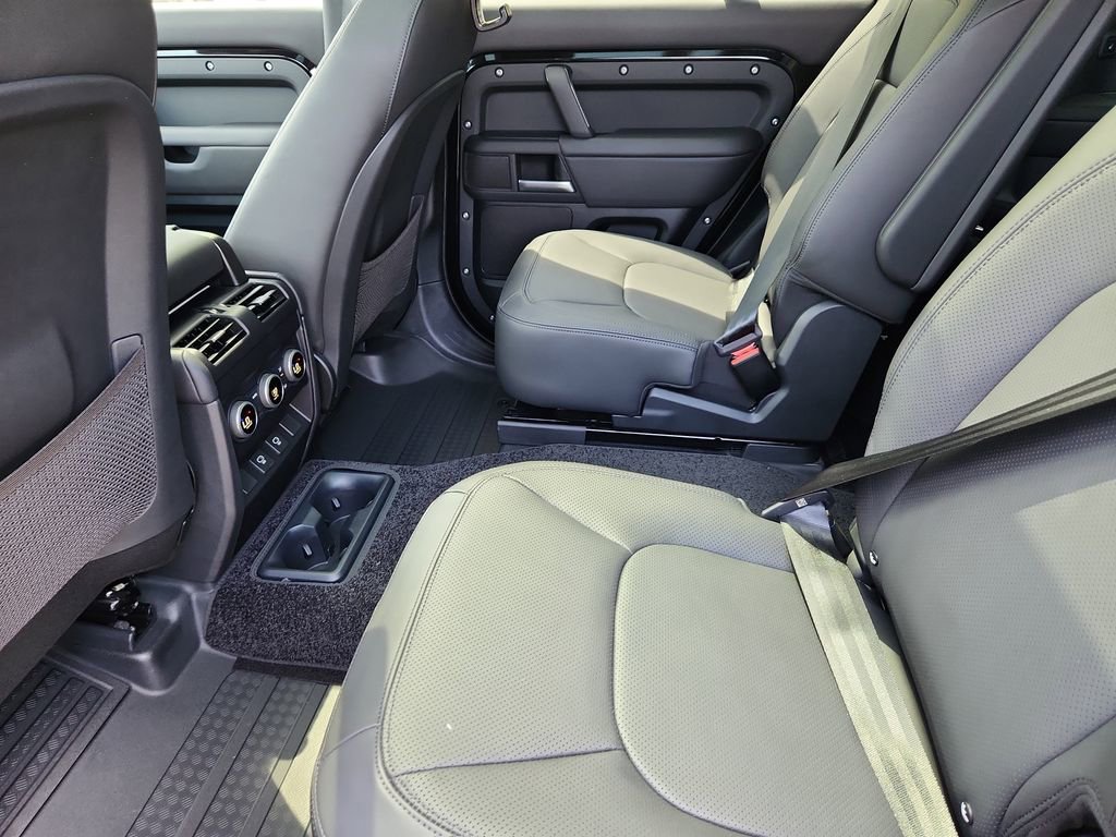 Used 2025 Land Rover Defender 130 S AWD/4WD image 5
