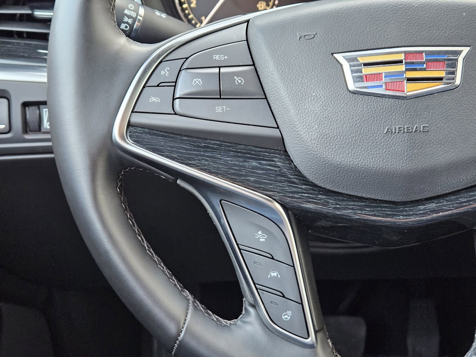 Used 2025 Cadillac XT5 Premium Luxury image 26