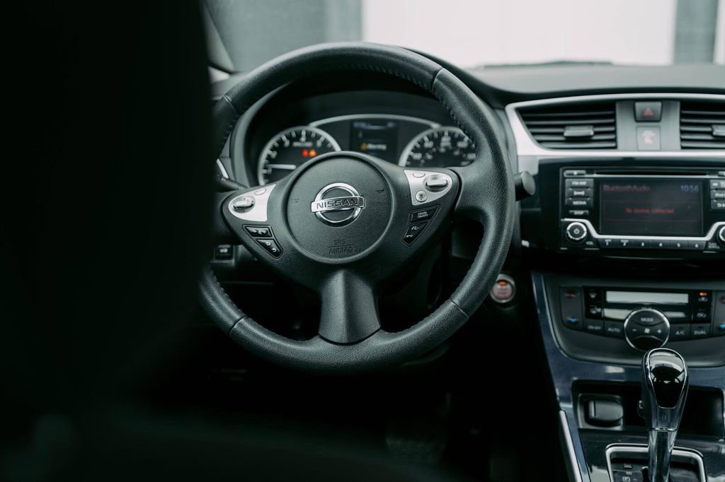 Used 2018 Nissan Sentra SR image 14