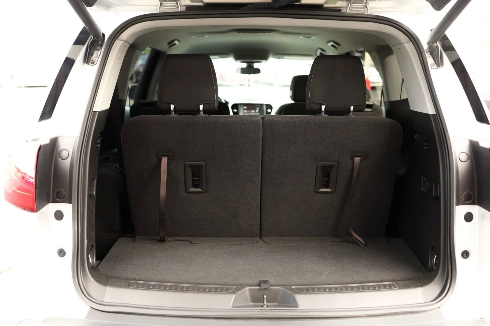 Used 2018 GMC Acadia SLE image 32