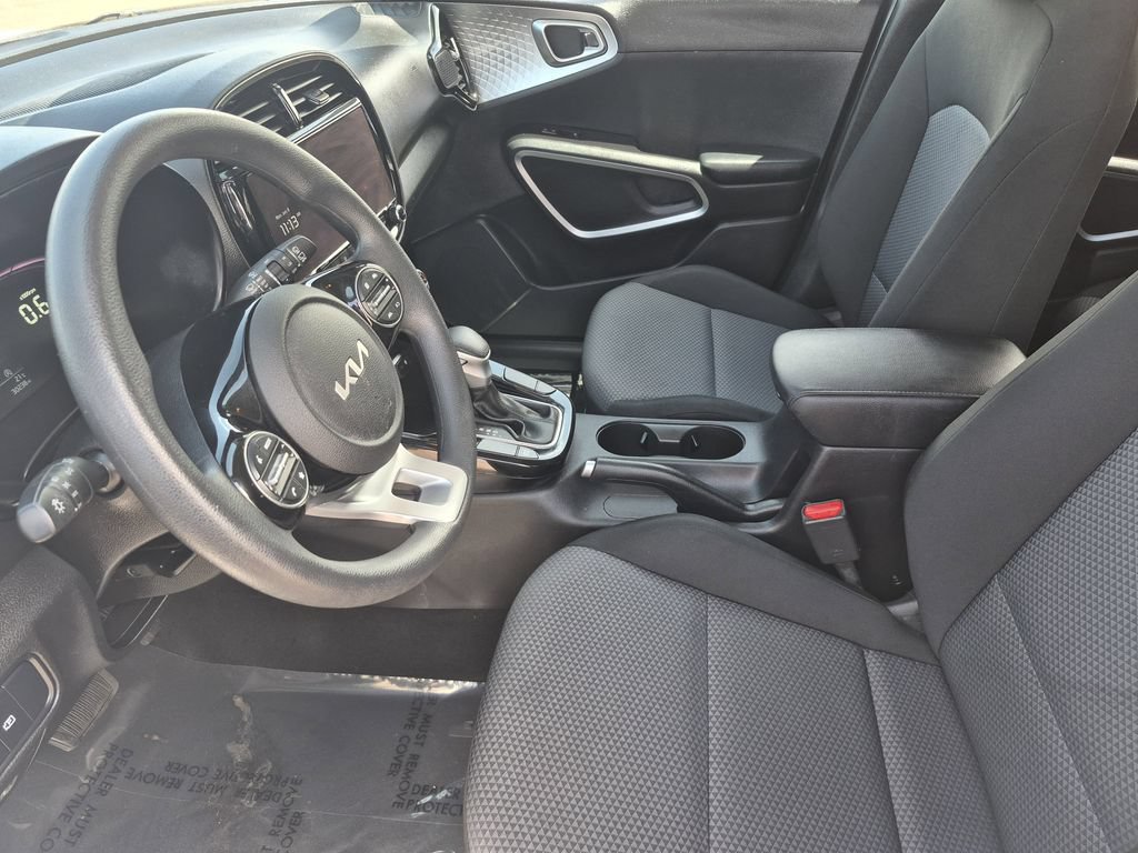 Certified 2023 Kia Soul S FWD image 12