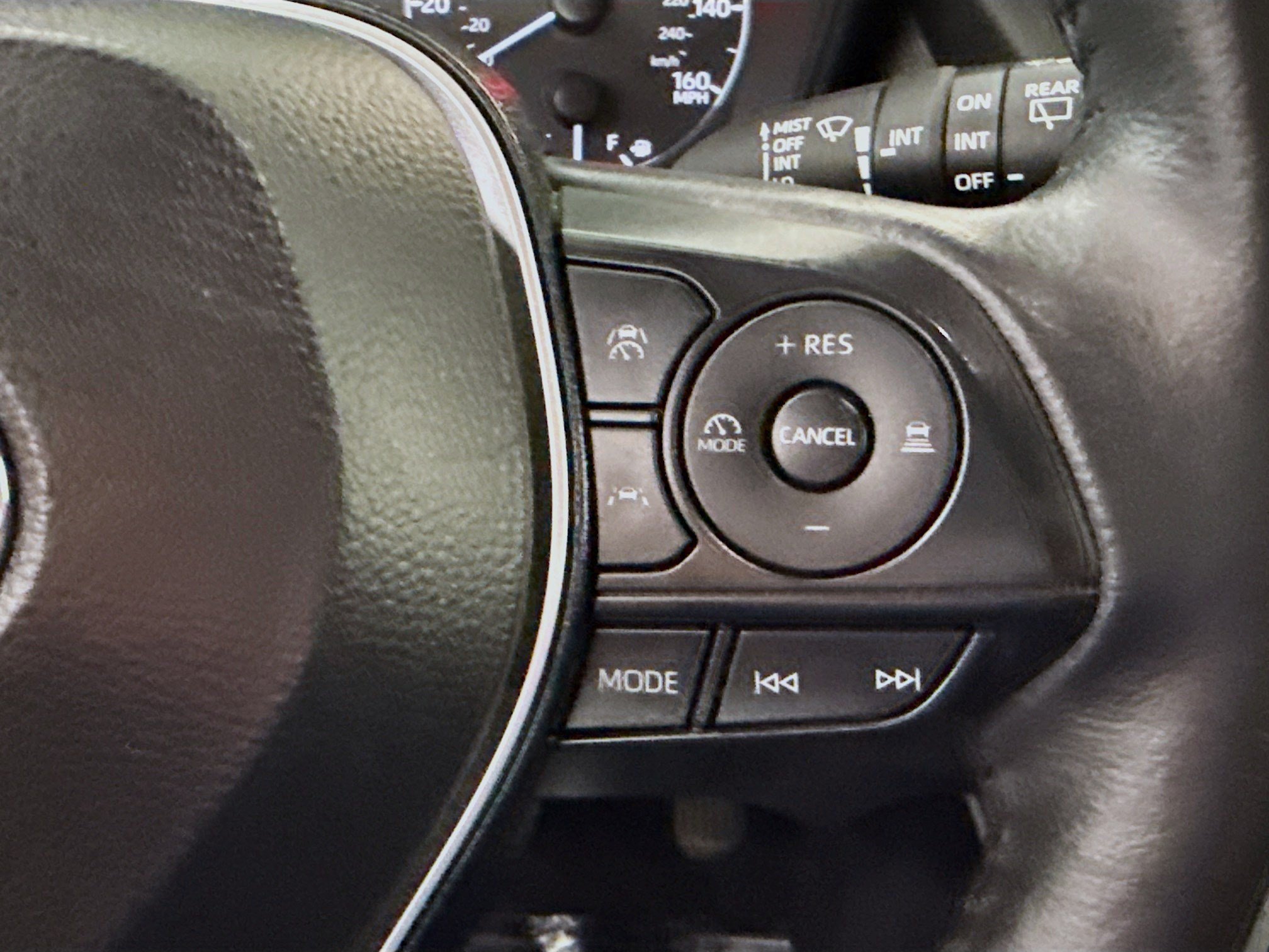 Used 2024 Toyota Corolla Cross LE FWD image 15