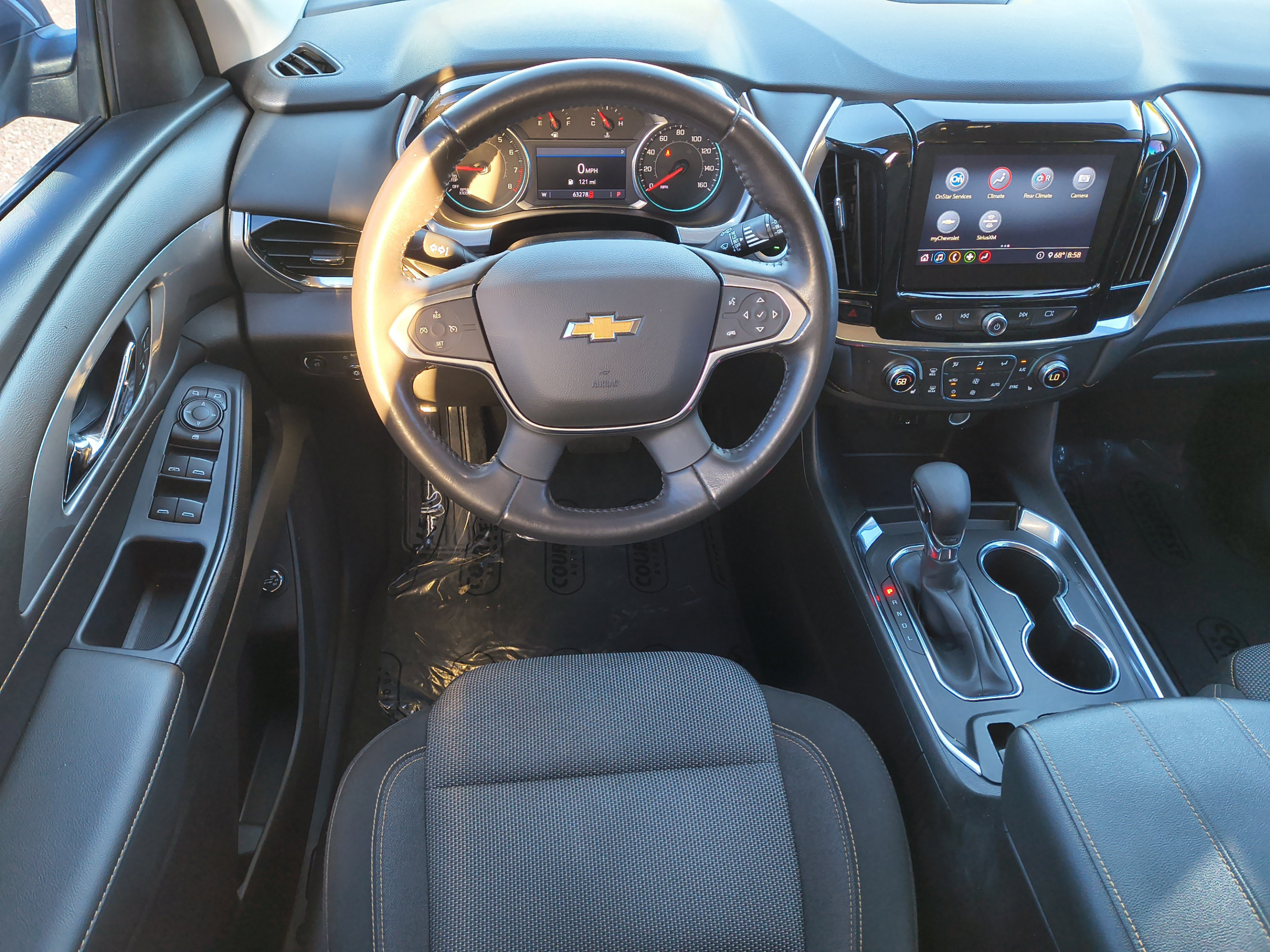 Used 2021 Chevrolet Traverse LT FWD image 11