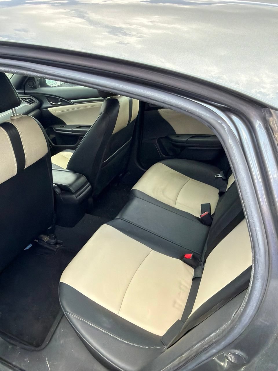 Used 2018 Honda Civic EX-L image 4