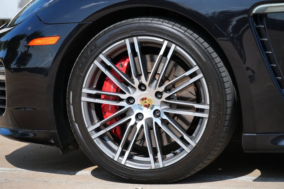 Used 2015 Porsche Panamera GTS w/ Premium Package Plus AWD/4WD image 34