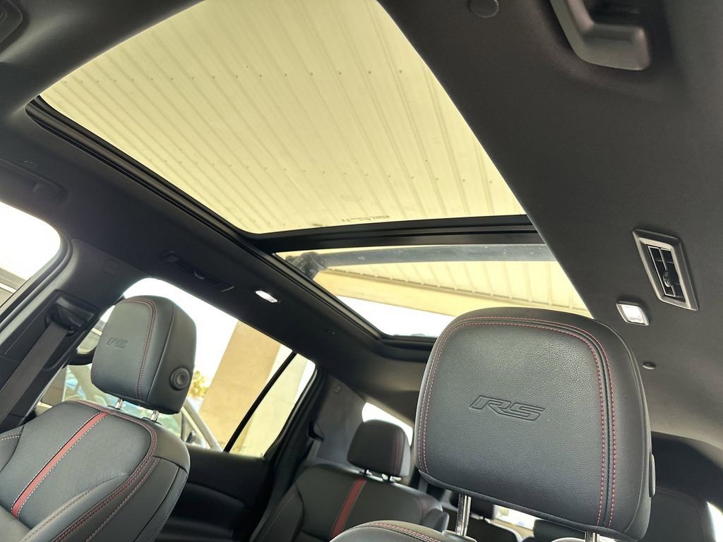 Certified 2024 Chevrolet Traverse RS image 29