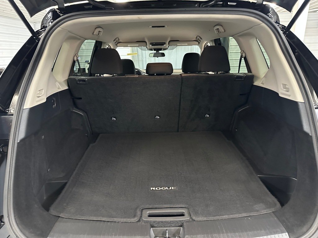 Used 2021 Nissan Rogue SV AWD/4WD image 22