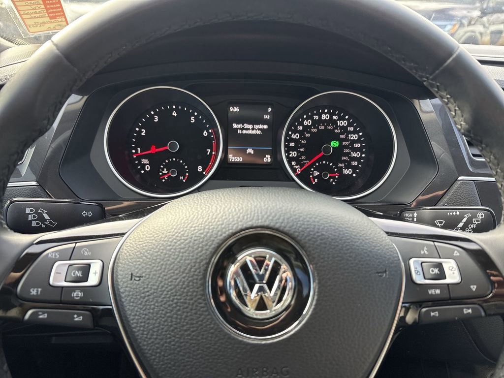 Used 2020 Volkswagen Tiguan SE w/ Panoramic Sunroof Package image 13