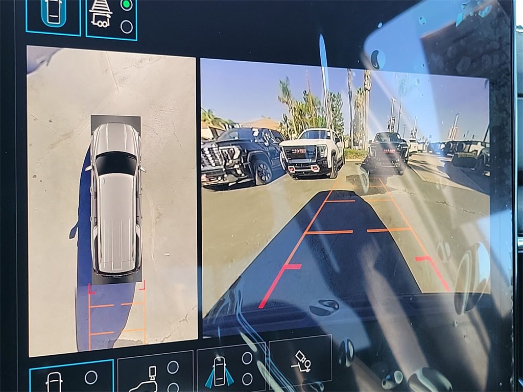 Used 2025 GMC Yukon XL Denali w/ Sun & Power Step Package image 15