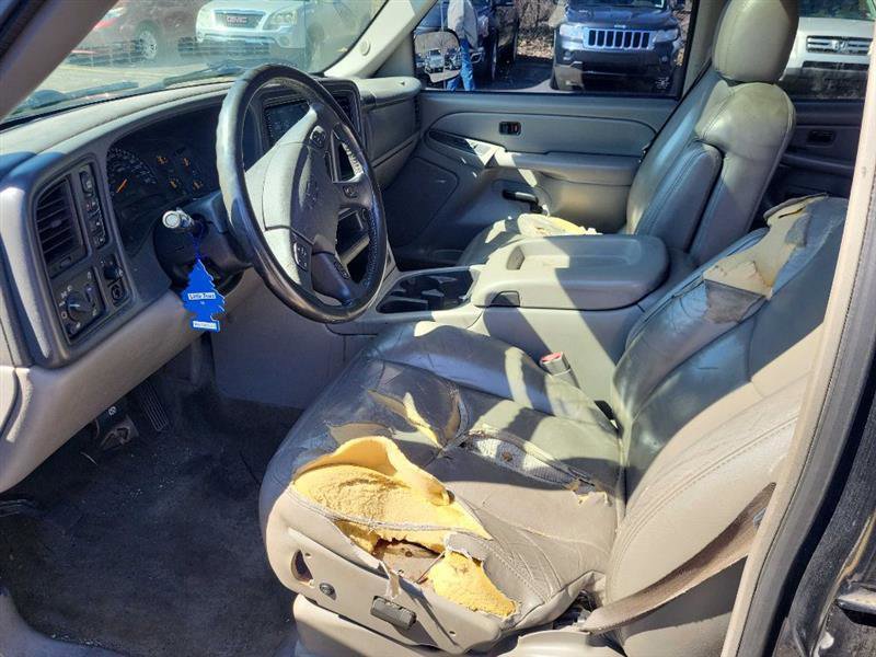 Used 2004 Chevrolet Tahoe Z71 w/ Z71 Preferred Equipment Group AWD/4WD image 10